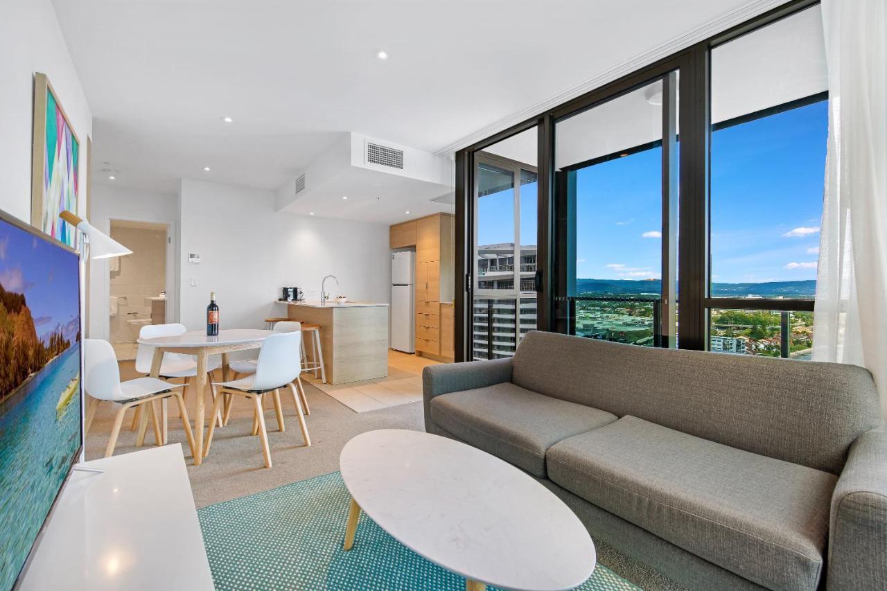 The Eureka Gold Coast Residence On Broadbeach Exterior photo