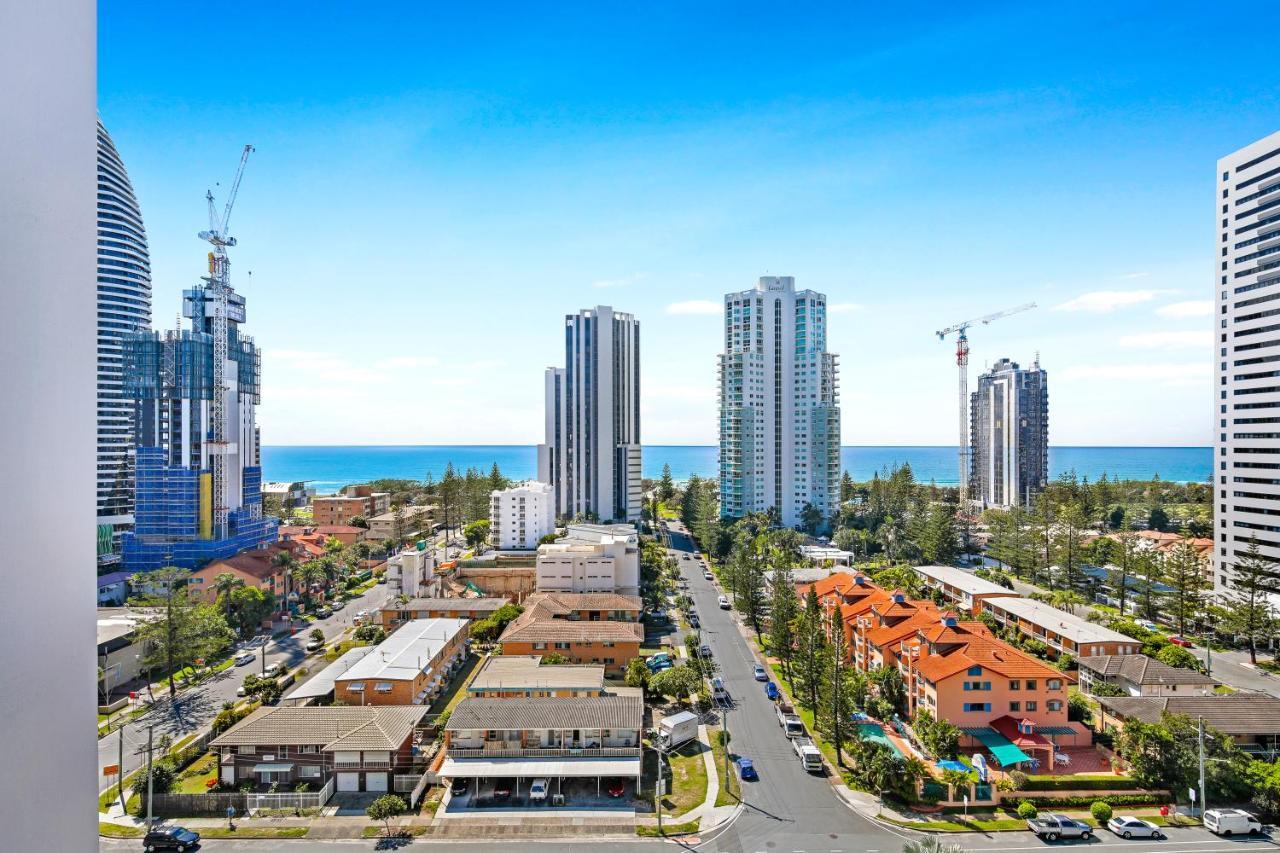 The Eureka Gold Coast Residence On Broadbeach Exterior photo