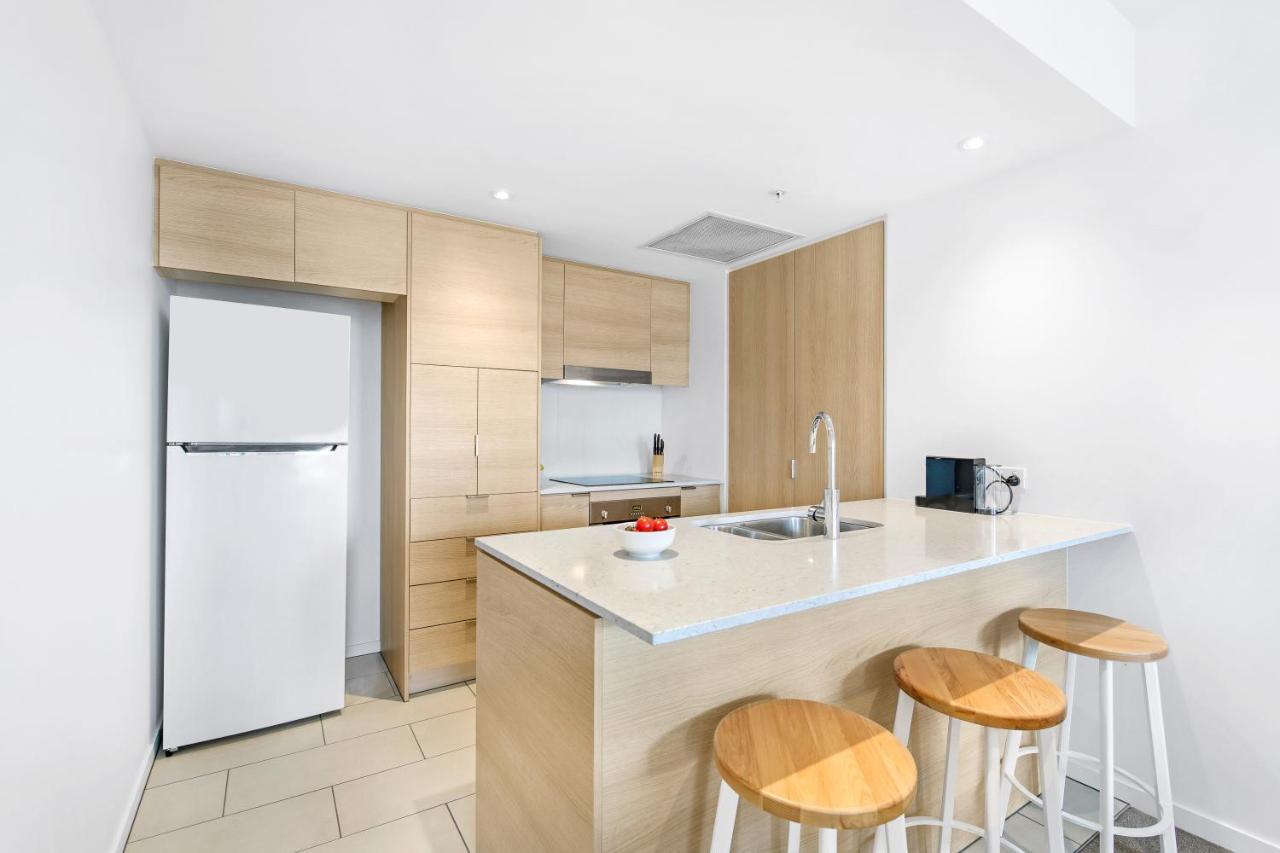 The Eureka Gold Coast Residence On Broadbeach Exterior photo
