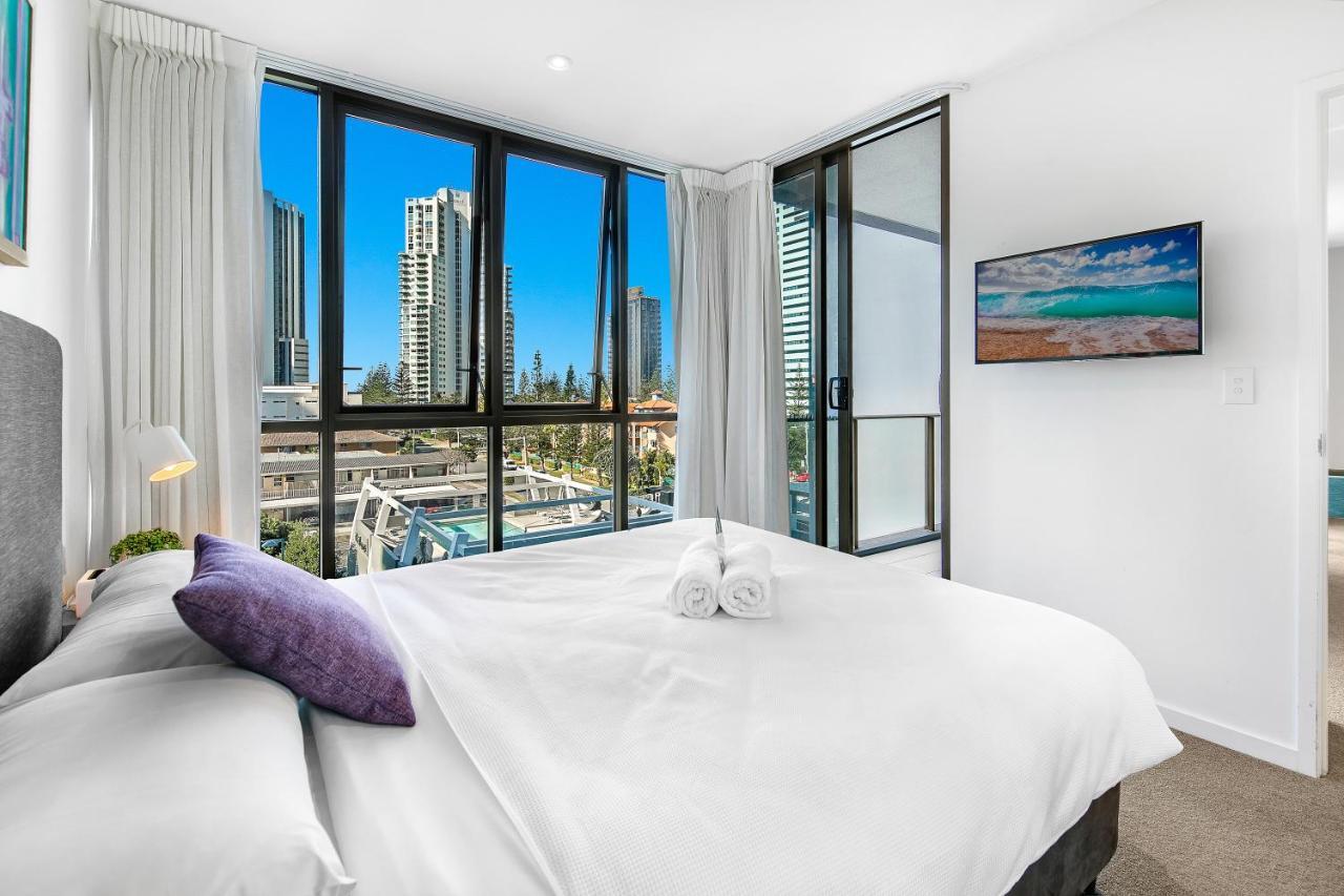 The Eureka Gold Coast Residence On Broadbeach Exterior photo