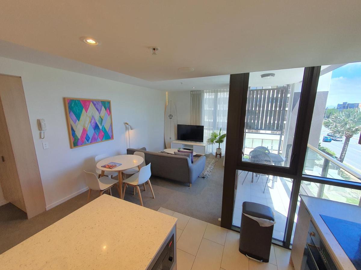 The Eureka Gold Coast Residence On Broadbeach Exterior photo